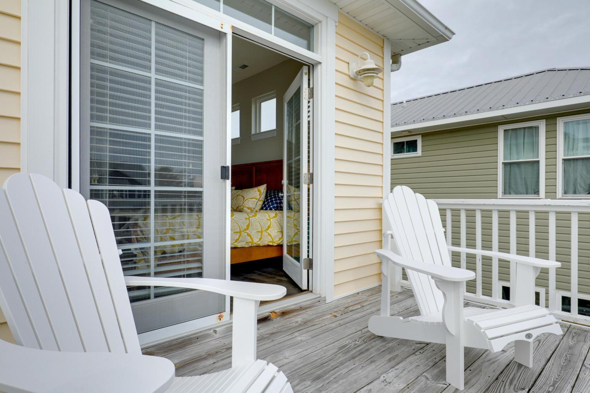 Carolina Beach Home With Balconies, Walk To Beach! Exterior photo