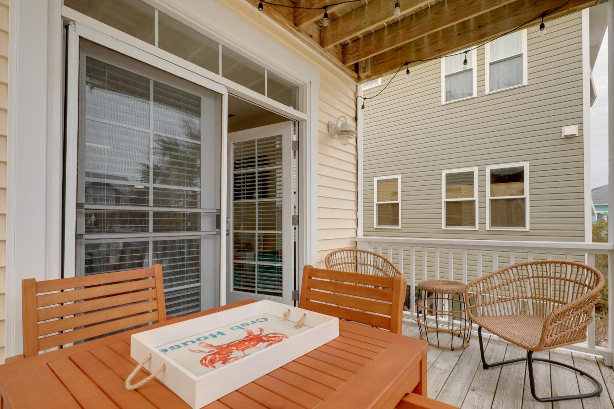 Carolina Beach Home With Balconies, Walk To Beach! Exterior photo