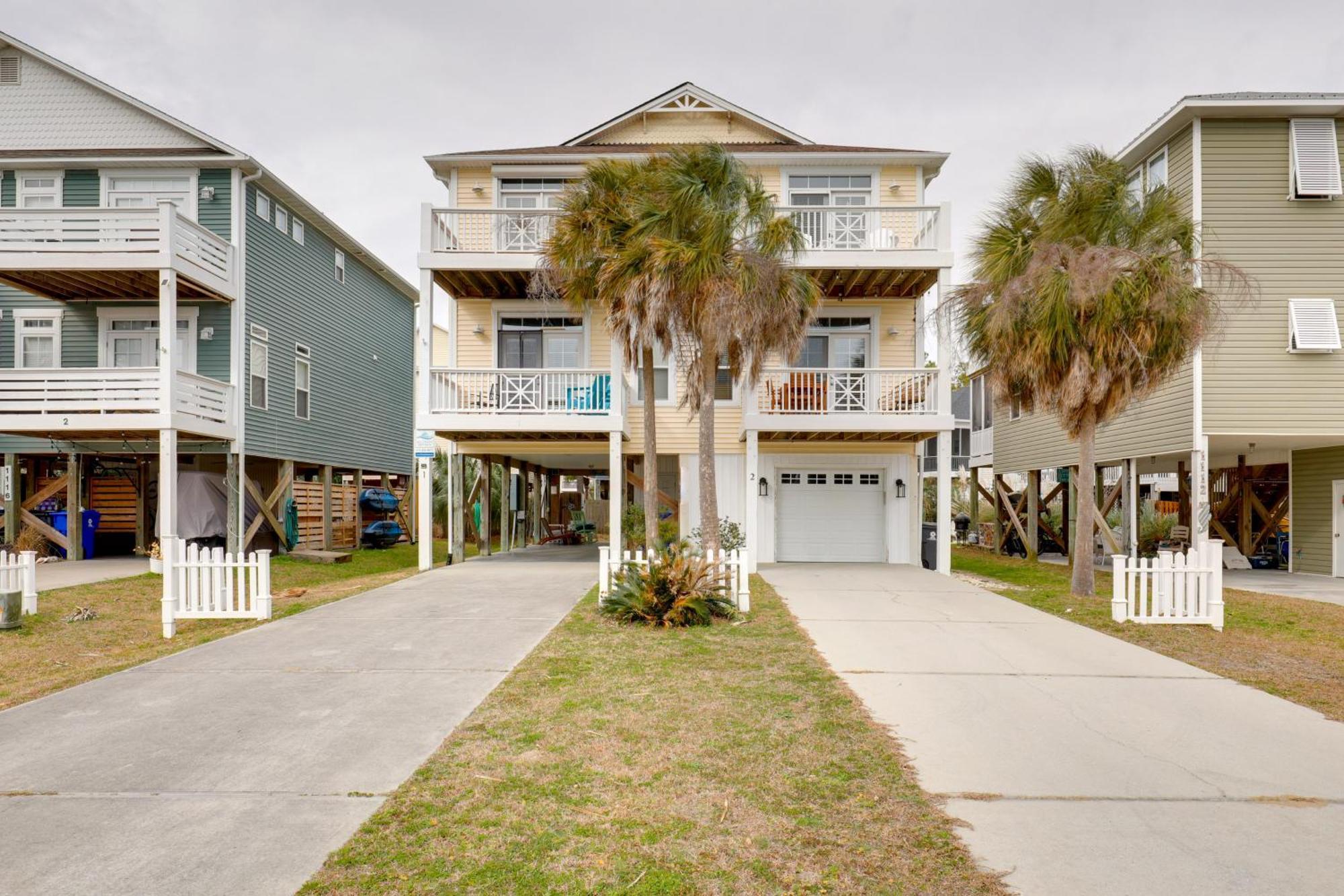 Carolina Beach Home With Balconies, Walk To Beach! Exterior photo